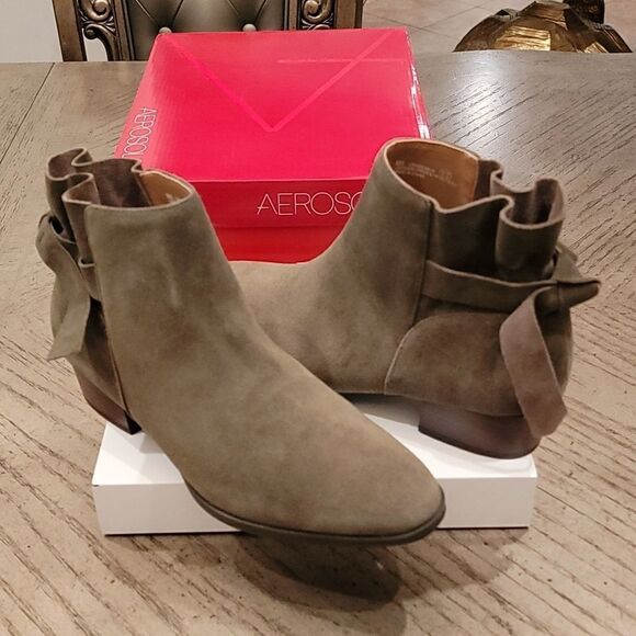 Aerosoles suede green boots size 8 NWT - Picture 2 of 12
